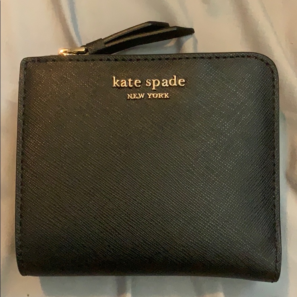 Kate Spade New York Cameron L-Zip Bifold Wallet